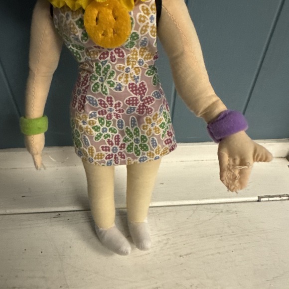 Betty Boop Plush Doll 12" 2008 Collectible Toy Retro 70s Hippie Flower Power - Picture 4 of 5